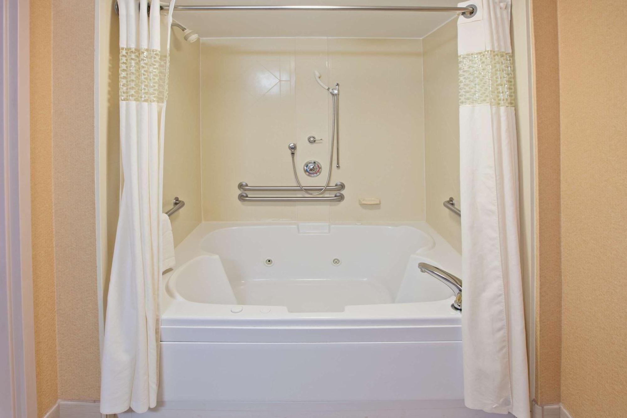 Hampton Inn Marietta Exterior foto